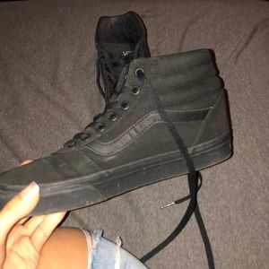 Vans Shoes - Black vans Vans Shoes - Black vans